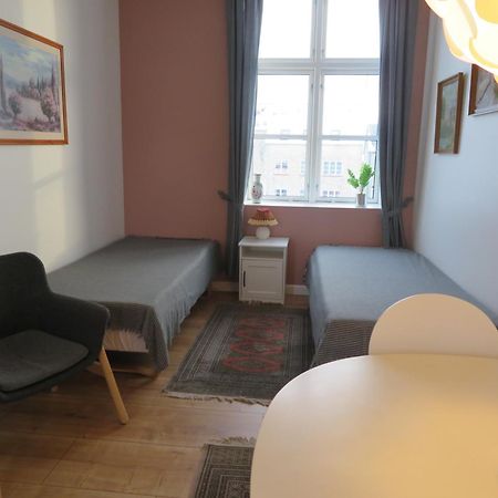 Hotel Den Lille Skole - Ferie Pa Aero I Marstal By - Vaerelser Exterior foto